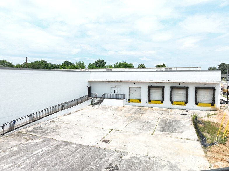More Photos Of 1621 15th St, Augusta Warehouse For Lease