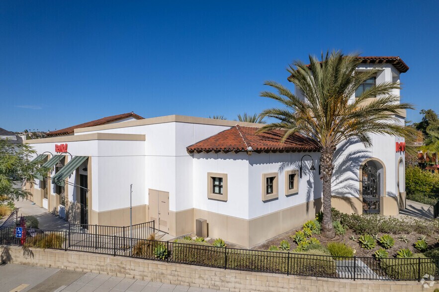 More Photos Of 24821-24871 Del Prado, Dana Point Storefront For Lease