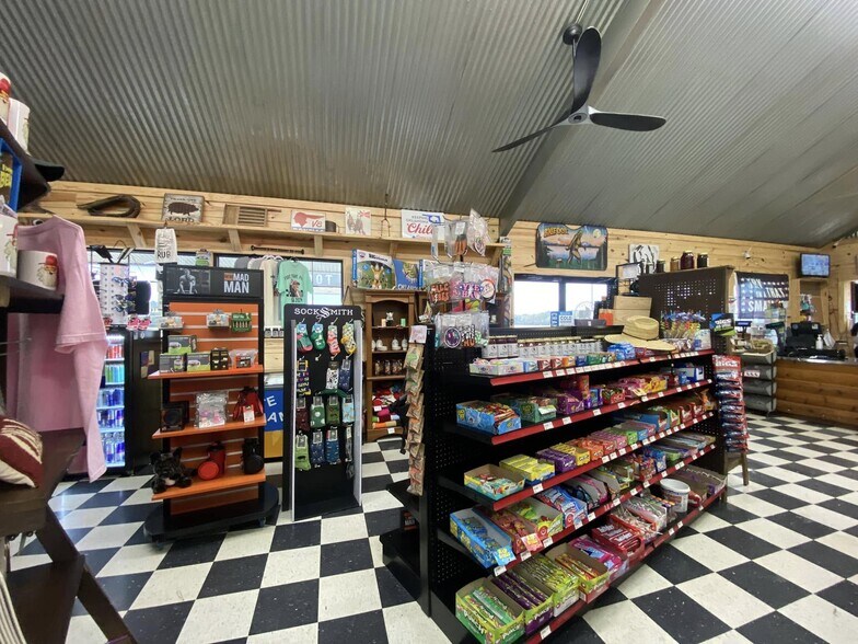 More Photos Of 15877 S US Highway 259, Haworth Convenience Store For Sale