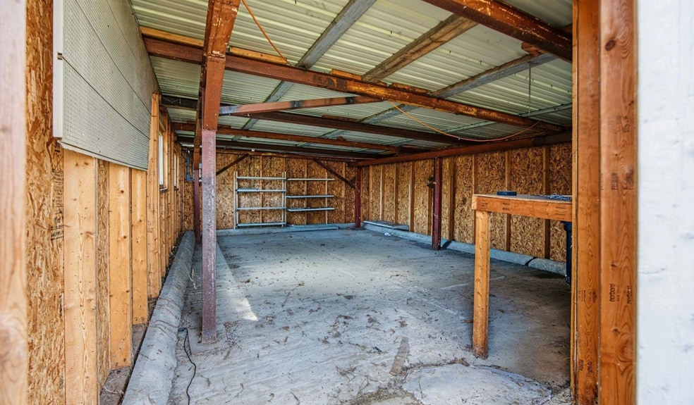 More Photos Of 3905 32nd St, Port Huron Showroom For Sale