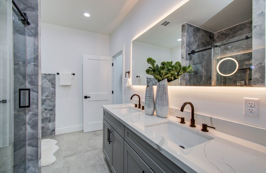 More Photos Of 5024 Winnetka St, Houston Multifamily For Sale