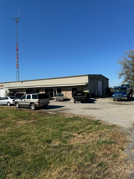 More Photos Of 2534 S Elm St, Ottawa Industrial For Sale