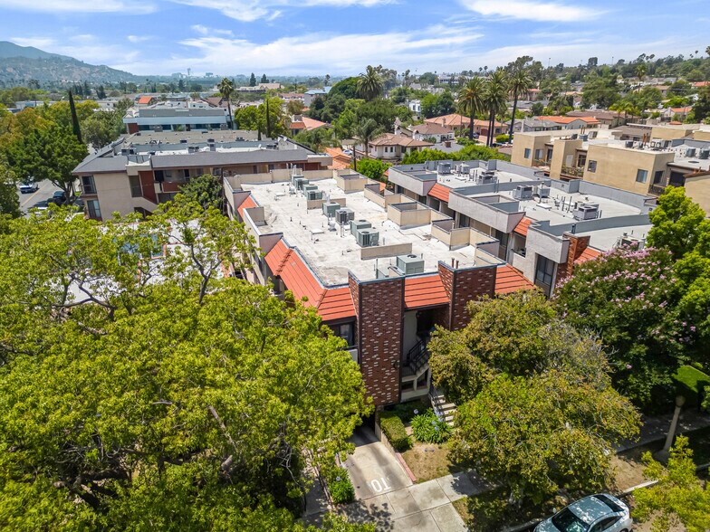 More Photos Of 1207 N Columbus Ave, Glendale Apartments For Sale