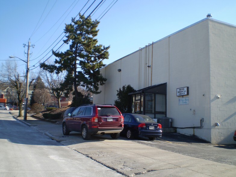 More Photos Of 760-780 N Main St, Providence Medical For Lease