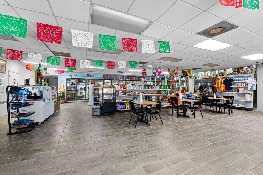More Photos Of 4624 N Hubert Ave, Tampa Convenience Store For Sale