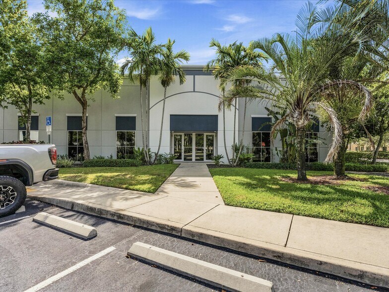 More Photos Of 15481 SW 12th St, Sunrise Flex For Sale