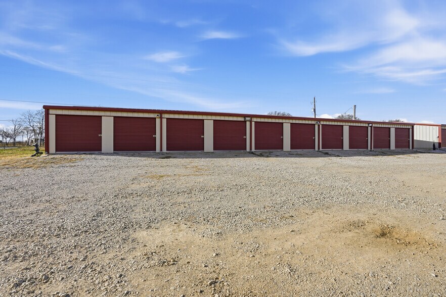 More Photos Of 9910 TX-199 Hwy, Poolville Specialty For Sale