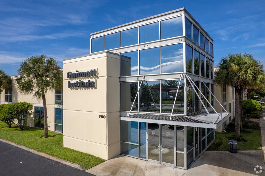 More Photos Of 2200 N Alafaya Trl, Orlando Office For Lease