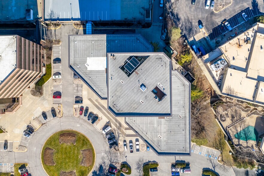 More Photos Of 7300 W 110th St, Overland Park Coworking Space