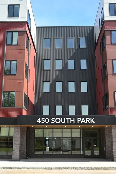 More Photos Of 450 S Park Ave, Buffalo Storefront Retail Residential For Lease