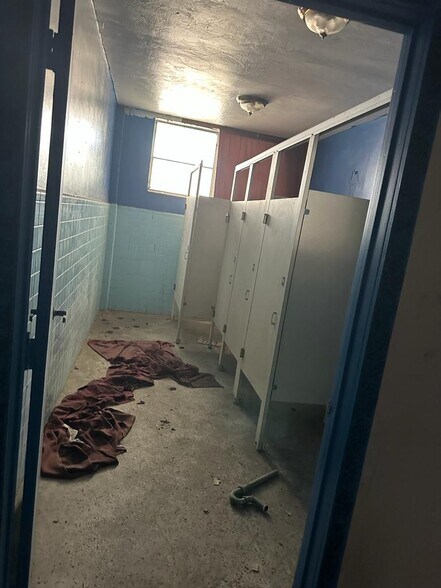 More Photos Of 2741 NW 49th St, Miami Lodge Meeting Hall For Sale