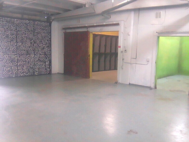 More Photos Of 901 N Virginia Ave, Oklahoma City Manufacturing For Lease