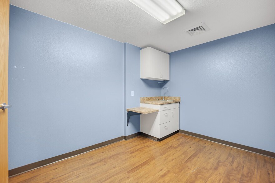 More Photos Of 1605 N Union Blvd, Colorado Springs Medical For Lease