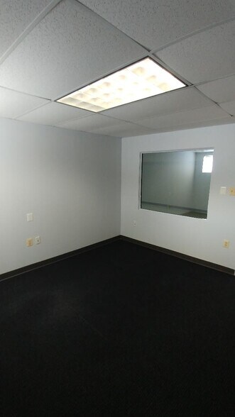 More Photos Of 316 E Market St, Leesburg Office For Sale