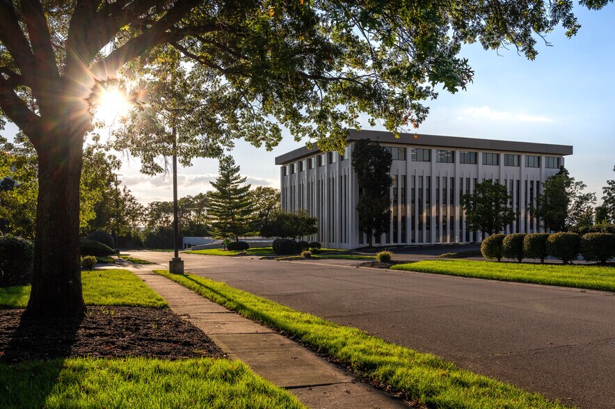 Primary Photo Of 4000 Executive Park Dr, Cincinnati Unknown For Lease