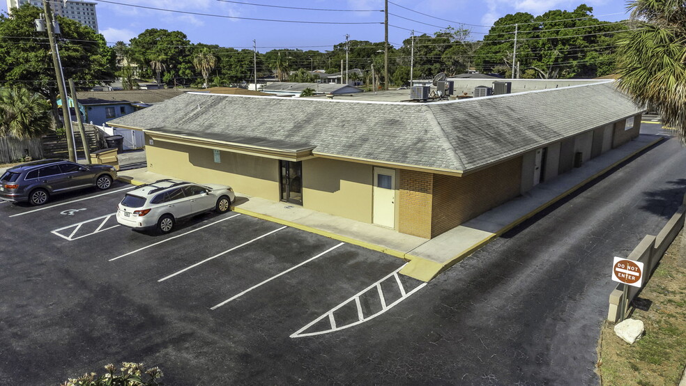 Primary Photo Of 5750 5th Ave N, Saint Petersburg Medical For Lease