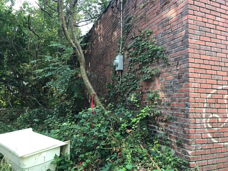 More Photos Of 1818 Colwell St, Pittsburgh Warehouse For Sale