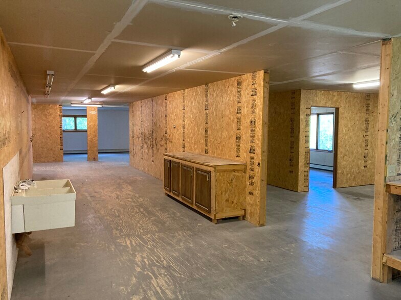 More Photos Of 5289 Rice Lake Rd, Duluth Freestanding For Sale