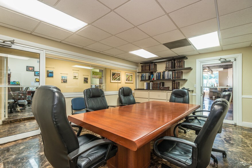 More Photos Of 255 University Dr, Coral Gables Medical For Lease