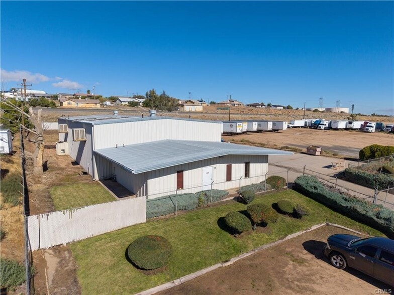 More Photos Of 7146 E Santa Fe Ave, Hesperia Warehouse For Lease
