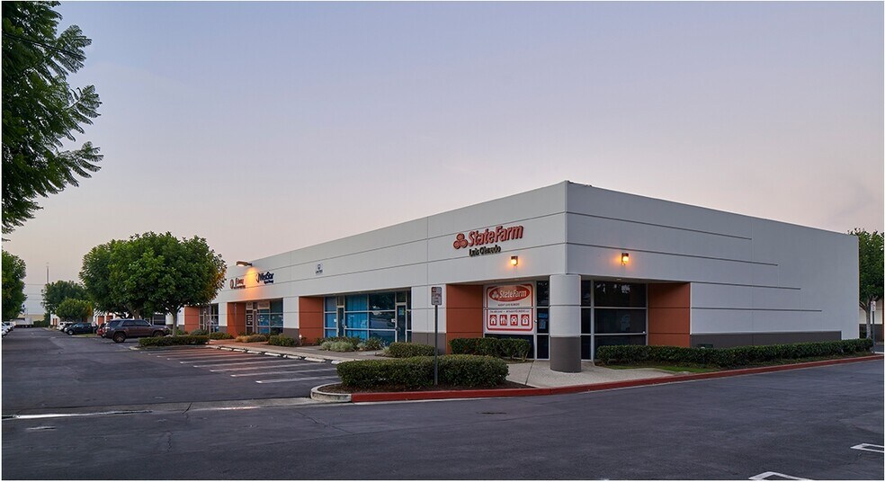 More Photos Of 600 S Grand Ave, Santa Ana Unknown For Lease