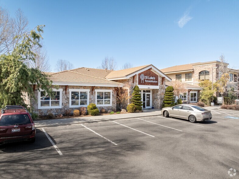 More Photos Of 1100 E Riverside Dr, Eagle Unknown For Lease