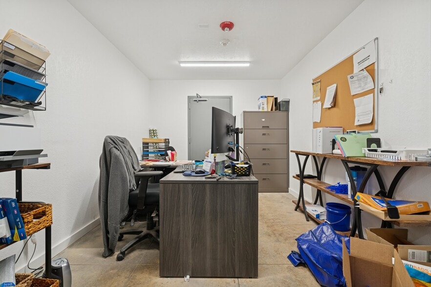 More Photos Of 12217 S Broadway, Edmond Warehouse For Sale