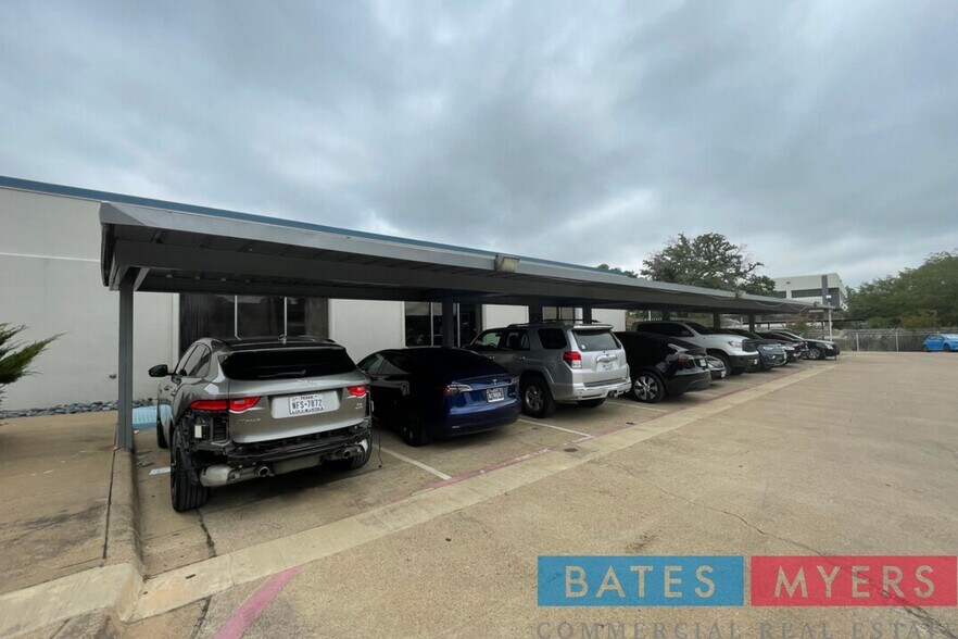 More Photos Of 8730 King George Dr, Dallas Service For Sale