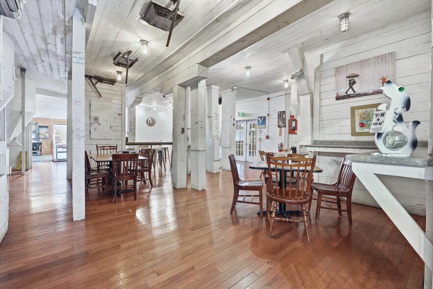 More Photos Of 100 S Old State Road 15, Leesburg Restaurant For Sale