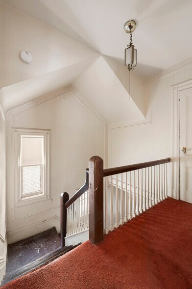 More Photos Of 250 Midwood St, Brooklyn Flex For Sale