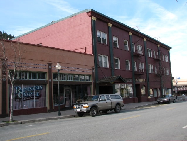 More Photos Of 5815 Dunsmuir Ave, Dunsmuir Apartments For Sale