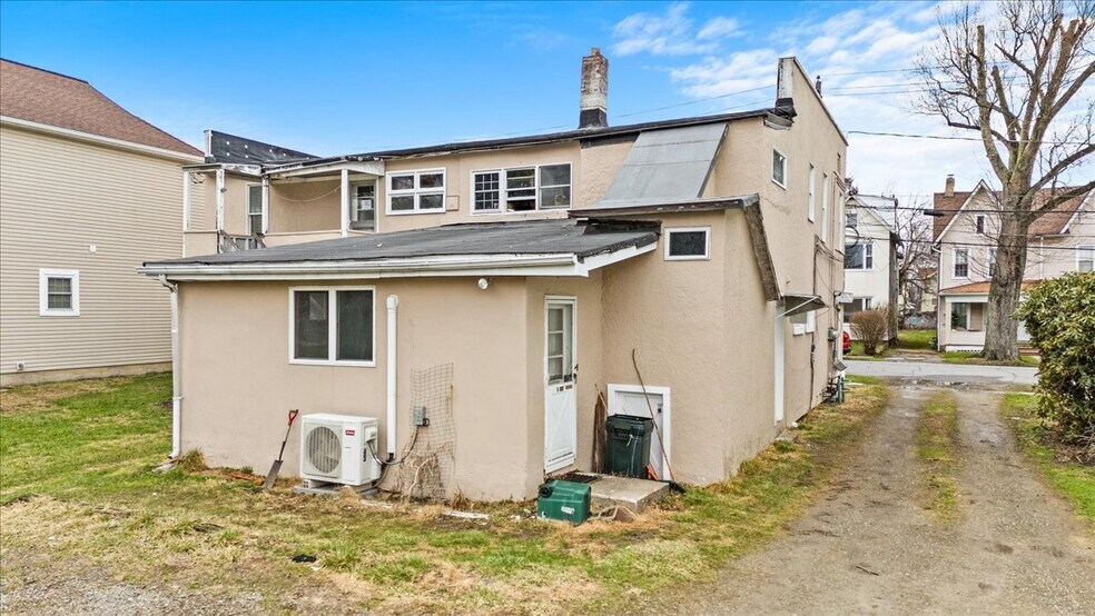 More Photos Of 622 E Market St, Scranton Office Residential For Sale
