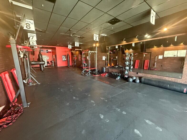 More Photos Of 1928 State Highway 46 W, New Braunfels General Retail For Lease