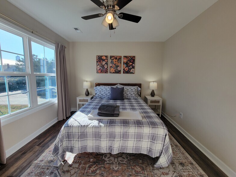 More Photos Of 109 E Highfill Ave, Liberty Apartments For Sale