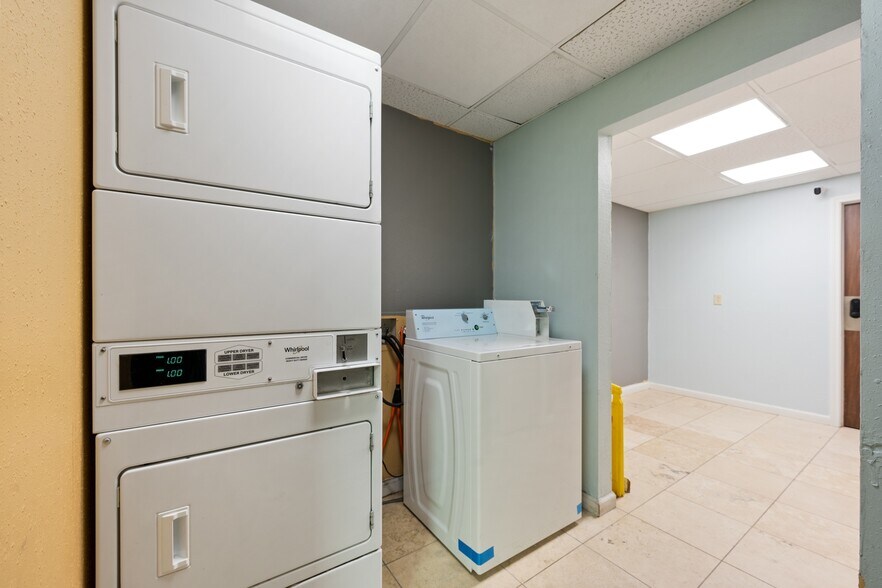 More Photos Of 1530 Cleveland Rd, Sandusky Hotel For Sale