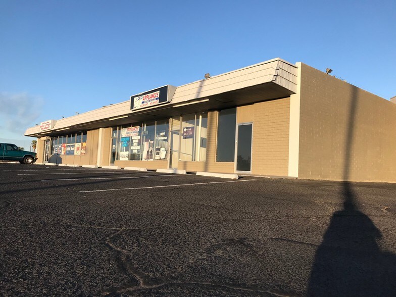 More Photos Of 8385 W Grand Ave, Peoria General Retail For Sale