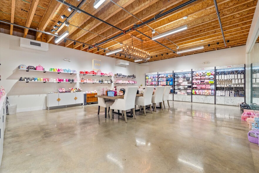 More Photos Of 2001 Saturn St, Monterey Park Light Distribution For Sale