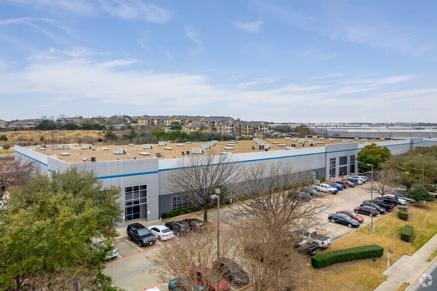 More Photos Of 8410 Tuscany Way, Austin Warehouse For Lease