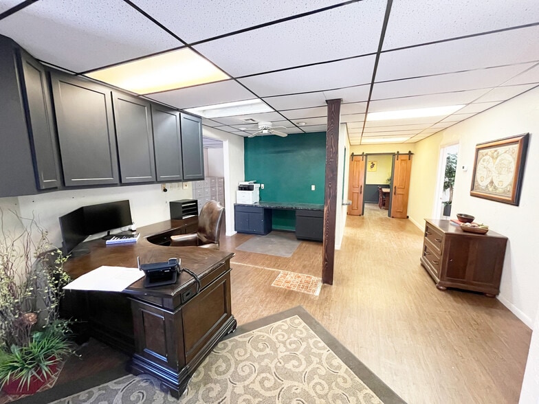 More Photos Of 127 S Broad St, Guthrie Office For Sale