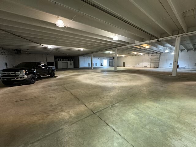 More Photos Of 1103 E Maguire Rd, Noble Light Manufacturing For Sale