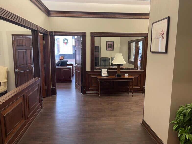 More Photos Of 107 W Michigan Ave, Kalamazoo Office For Sale