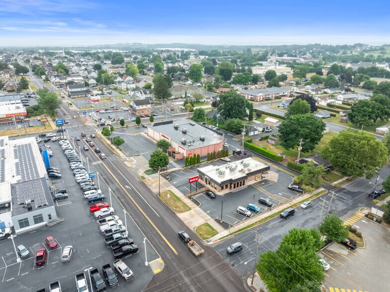 More Photos Of 743 E Main St, Palmyra Fast Food For Sale