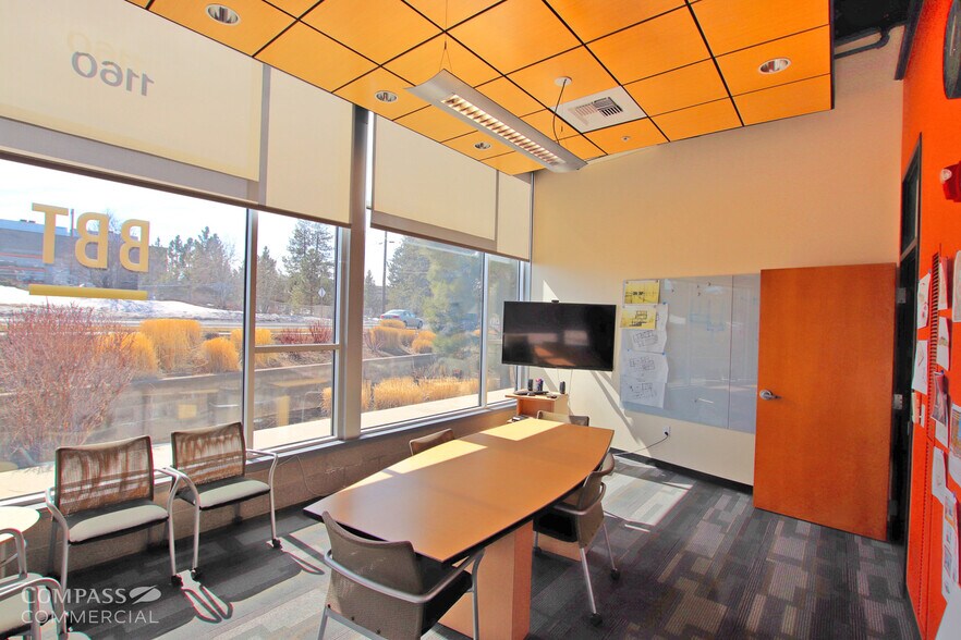 More Photos Of 1160 SW Simpson Ave, Bend Office For Lease