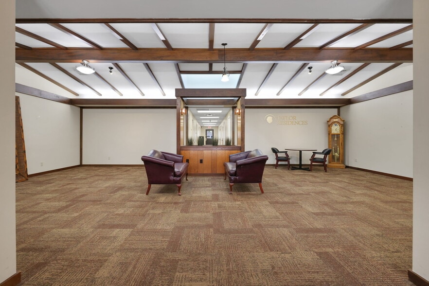 More Photos Of 6601-6535 Chester Ave, Jacksonville Continuing Care Retirement Community For Lease