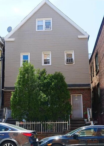 Primary Photo Of 49 Cooper Pl, Weehawken Apartments For Sale