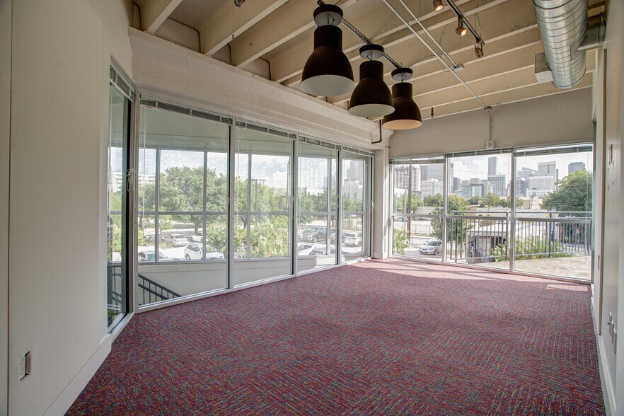 More Photos Of 2808 Caroline St, Houston Loft Creative Space For Lease