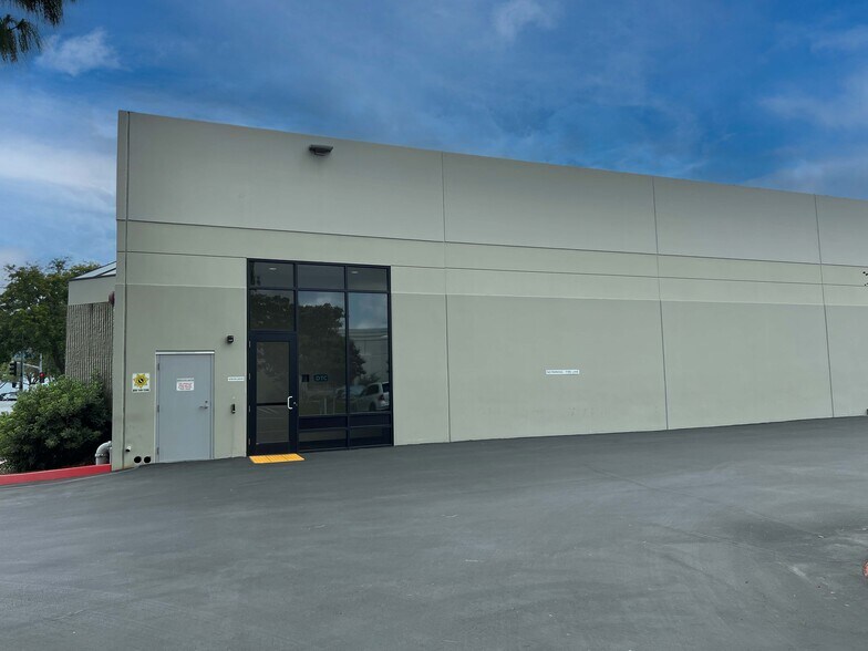 More Photos Of 25709 Rye Canyon Rd, Valencia Warehouse For Lease
