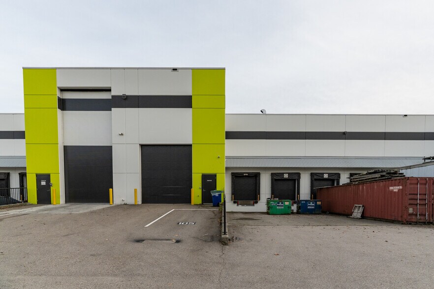 More Photos Of 8218 N Fraser Way, Burnaby Warehouse For Sale