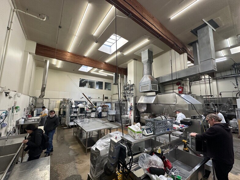 Primary Photo Of 451 6th St, San Francisco Warehouse For Lease