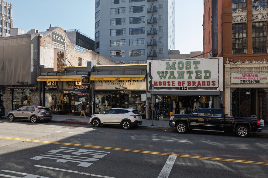 Primary Photo Of 818 S Los Angeles St, Los Angeles General Retail For Sale